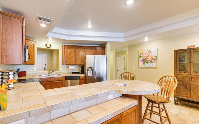Riverfront Bullhead City Condo Near Casinos!
