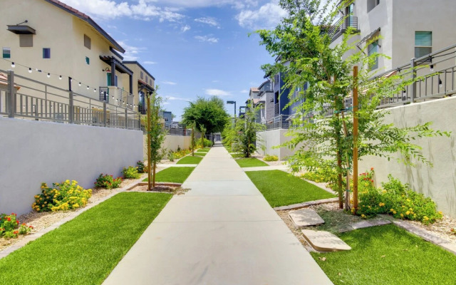 Community Perks: Executive Chandler Townhome