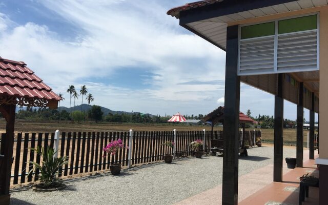 D’ Village Cottage