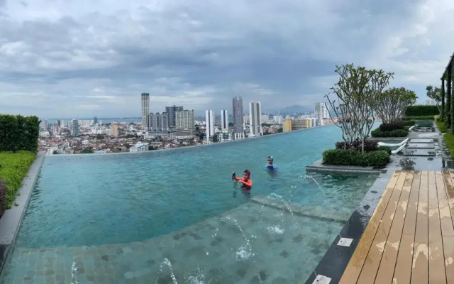 2BR Georgetown Luxury Suite #RoofTopPool #Beacon