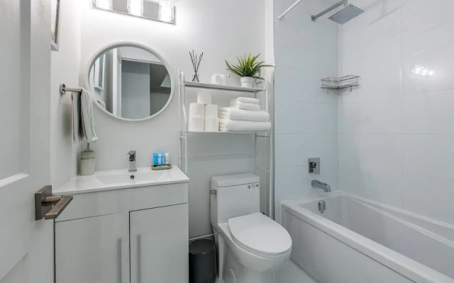 Exquisite 2 Bedroom Apt, mins to the falls.