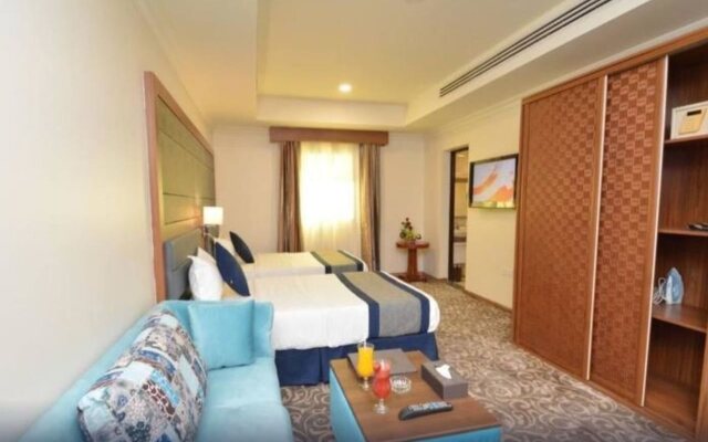 Grand East Hotel