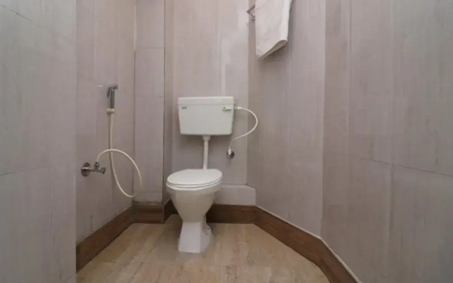 Golden Inn By OYO Rooms