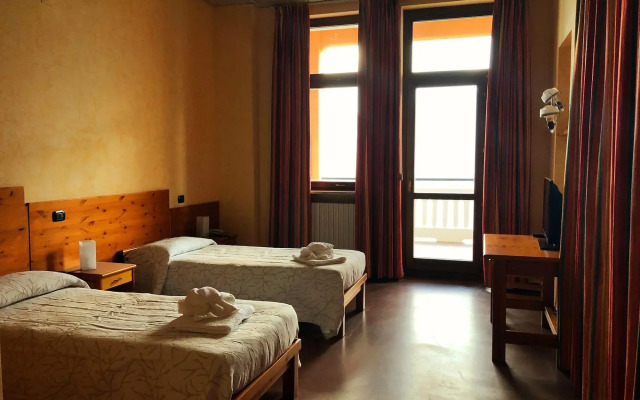 Pràcatinat Hotel & Restaurant