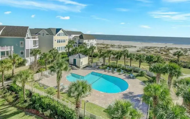 Summerhouse 305 by Wild Dunes, Oceanfront