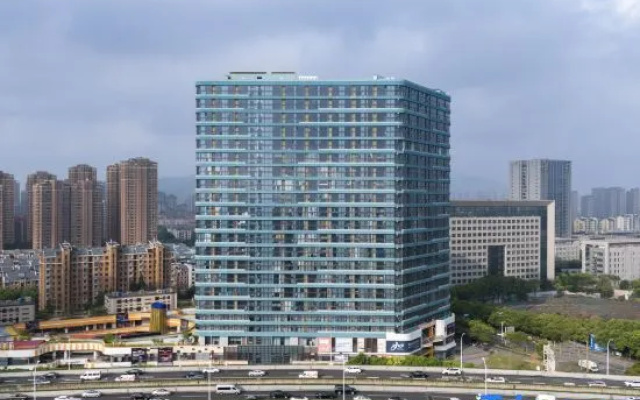 Homeinn Selected Hotel (Wuxi Railway Station Jinlun Star Space Commercial Plaza) – Outside – Wuxi