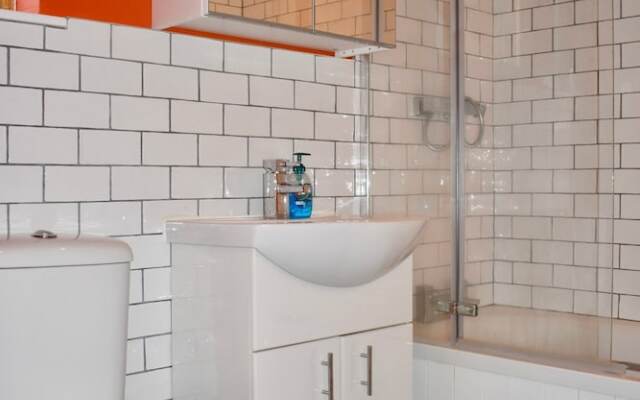 Beautiful 2 Bedroom Cottage in Trendy Portobello