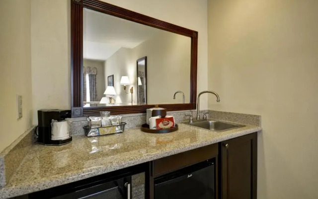 Hampton Inn & Suites Savannah Historic District