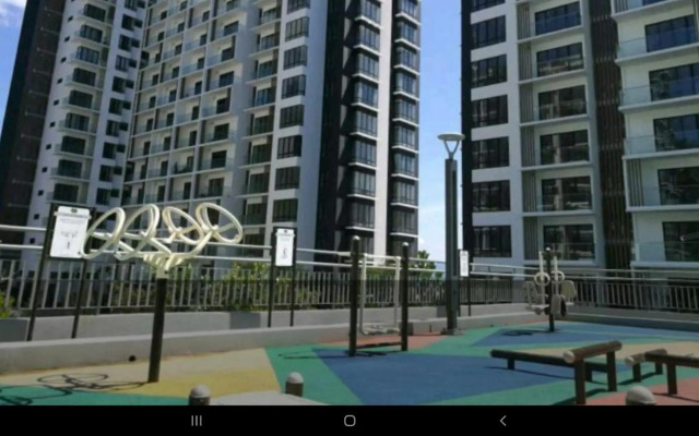 LCP 2 RELAX HAPPY HOLIDAY MIDHILLS homestay