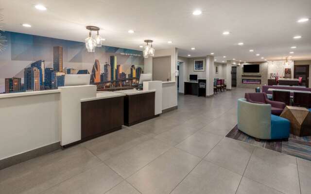 La Quinta Inn & Suites by Wyndham Houston NW Brookhollow