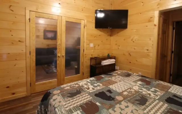 282 Cozy Cub 1 Bedroom Cabin
