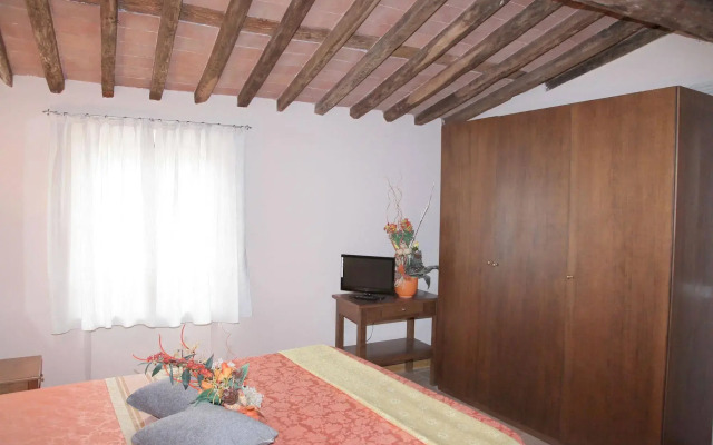 Hotel Dora