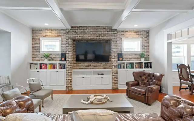 Sunset Bungalow With Hot Tub - 6ppl