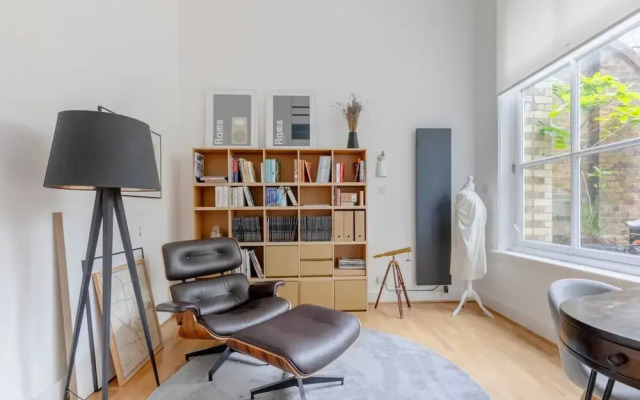 Chic 1BD Maisonette W/hot Tub, King's Cross!