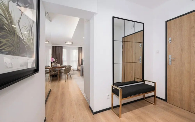 Lumina luxury 4-rooms apart with parking