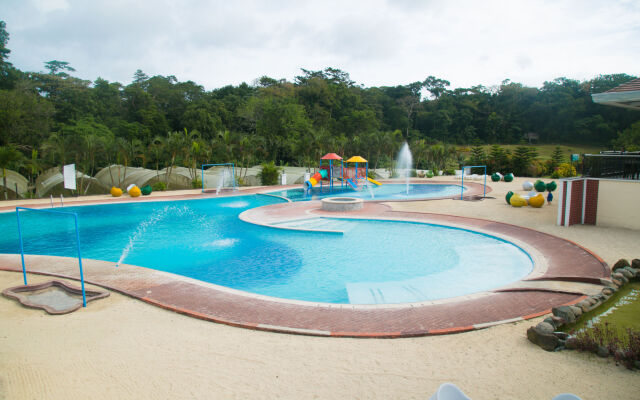 Forest Crest Nature Hotel & Resort