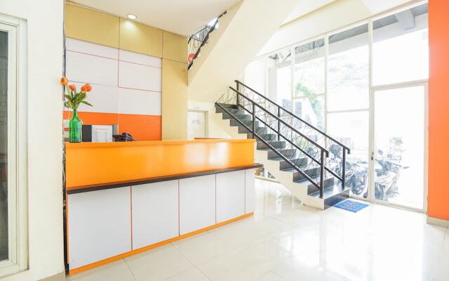 Pratisarawirya Guesthouse by ecommerceloka