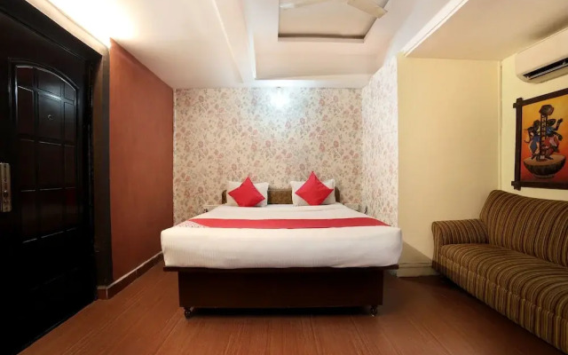 OYO 15211 Hotel Midas