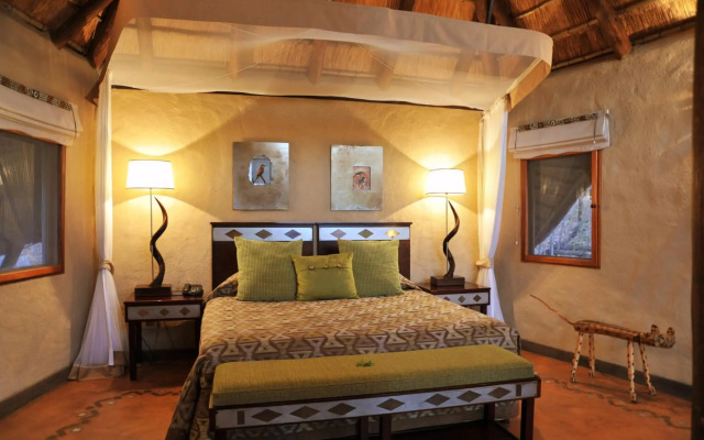 Lukimbi Safari Lodge