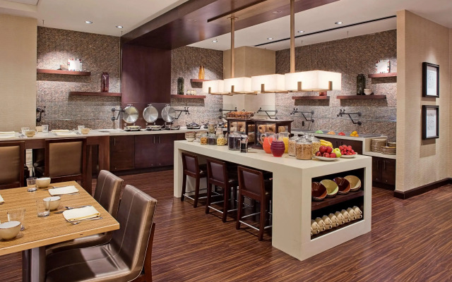 Hilton Fairfax