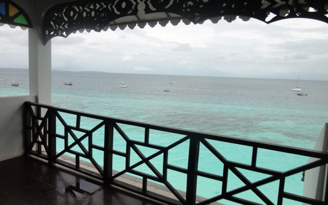 Langi Langi Beach Bungalows