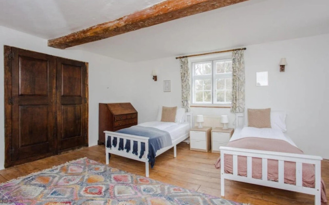The Royal Retreat -elegant 7bdr With Garden