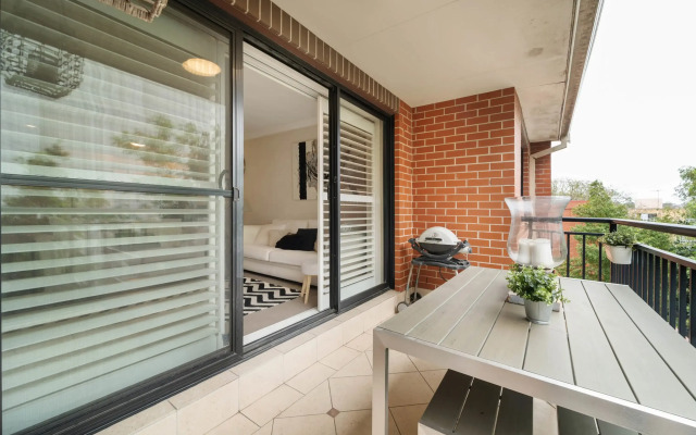 Walk to Coogee Beach Apartment Retreat