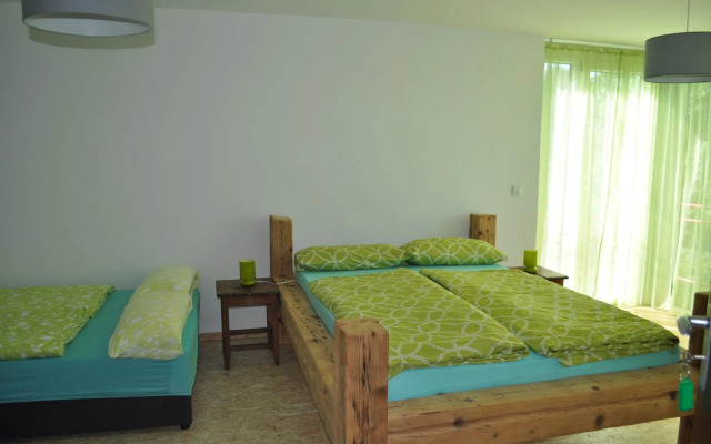 Punkrock Harbour Pension Bähr