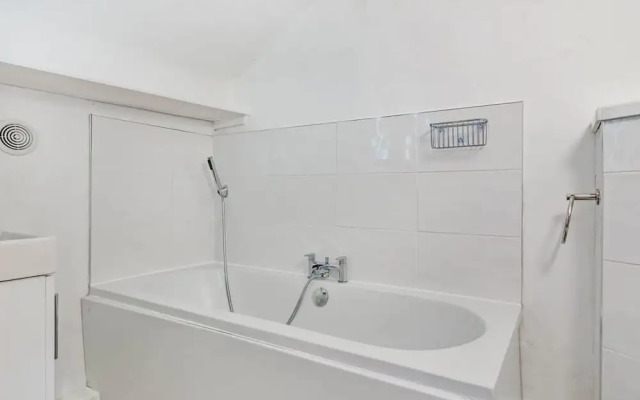 Lovely Villa 3 Kings 1double Sofa bed