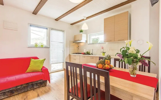 Awesome Home in Peroj With Wifi and 2 Bedrooms