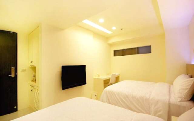 Skyroom 2