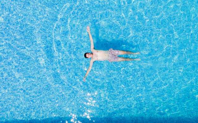 Akrolithos luxury suites