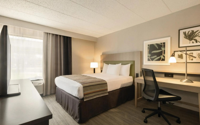 Country Inn & Suites by Radisson, La Crosse, WI