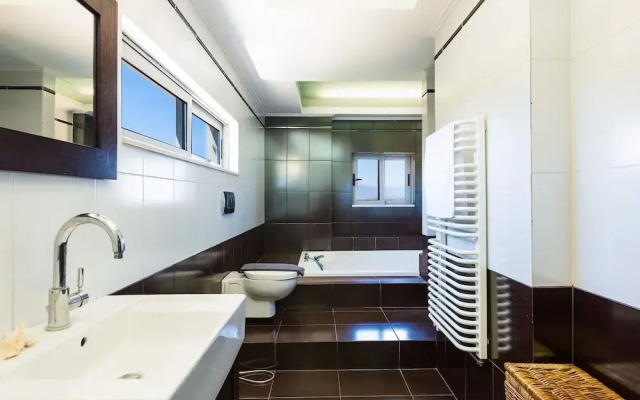 Villa O2 - With Private Heated Pool