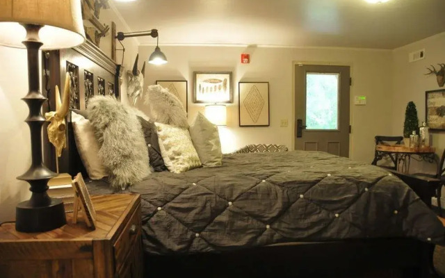 Two Hearts Inn