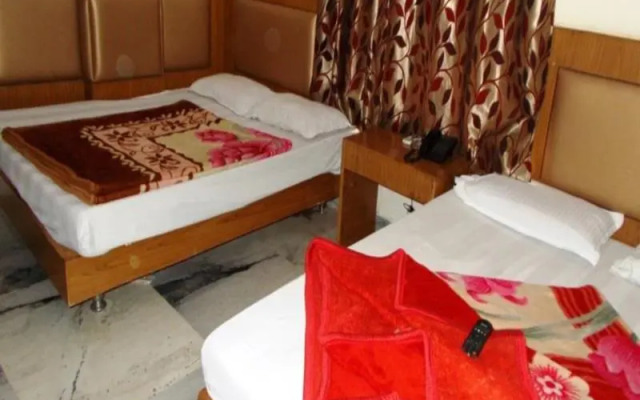 OYO 12739 Mahesh Inn