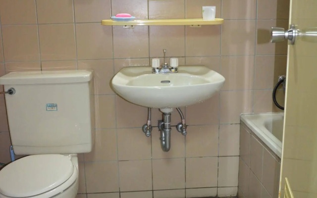 Holo Hostel