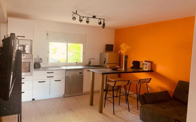 DOMENJOD T1 avec terrasse et jardinet