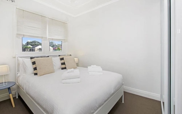The Field - Apartment (082i) -Coogee