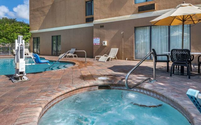 Comfort Suites Fort Pierce I-95