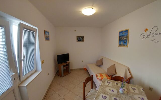 Apartment Nadica - free parking A3 Nin, Zadar riviera