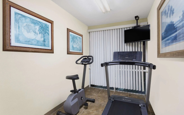 Travelodge by Wyndham Lakeland