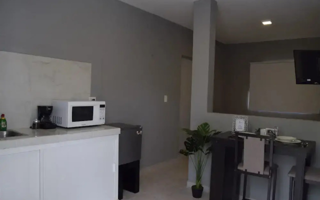 8th Street Suites