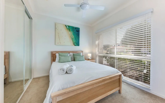 Panoramic and Ocean Views – Guest Rooms – Alexandra Headland