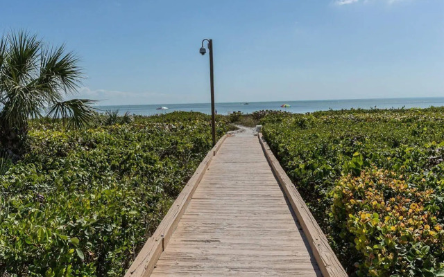 Sanibel Arms West Condominiums