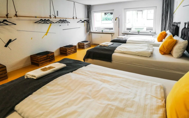 Designer hostel room for 4 2D