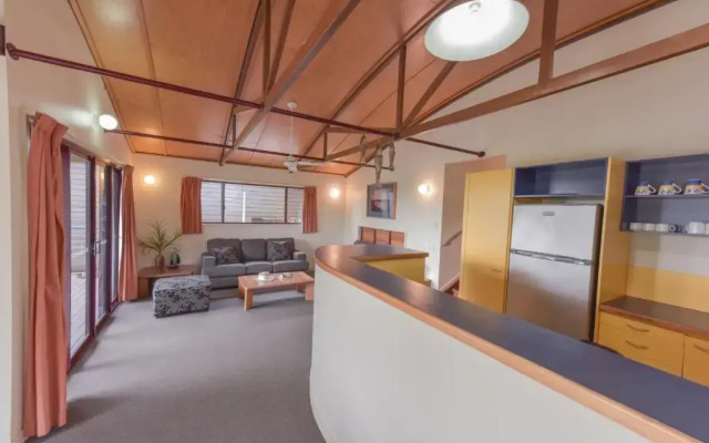 Kingfisher Bay Resort