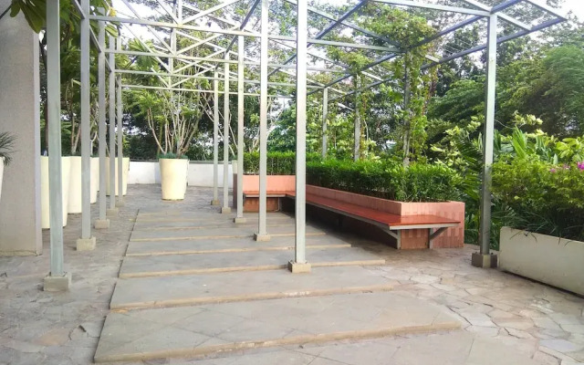 Luxurious Studio Lexington Apartment