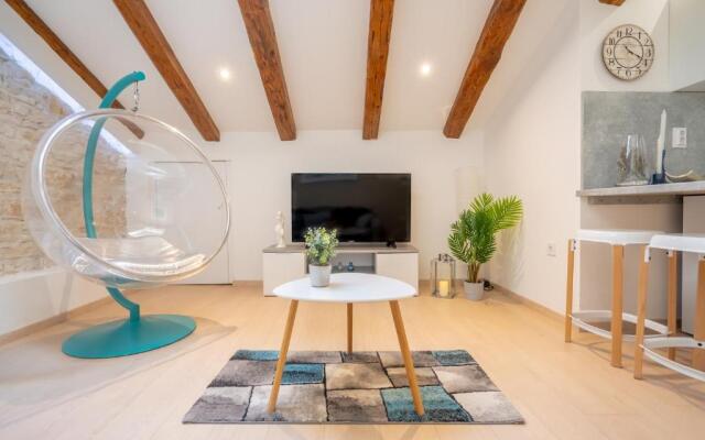 Fran Center Apartments (Square)