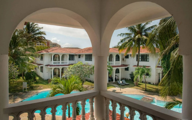 Bahari Dhow Beach Villas